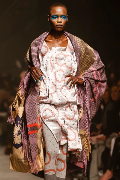 Look 4